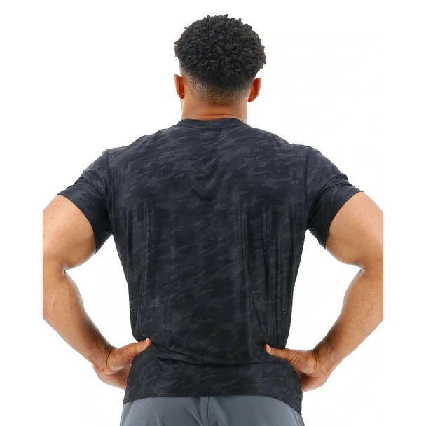 TYR Men's Blackout Camo Airtec Tee - 2023 4 TYR Men's Blackout Camo Airtec Tee - 2023 - Image 2