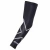 2XU Compression Arm Guard (Single) - 2023 -Run Men's Gear black 99272.1457622038